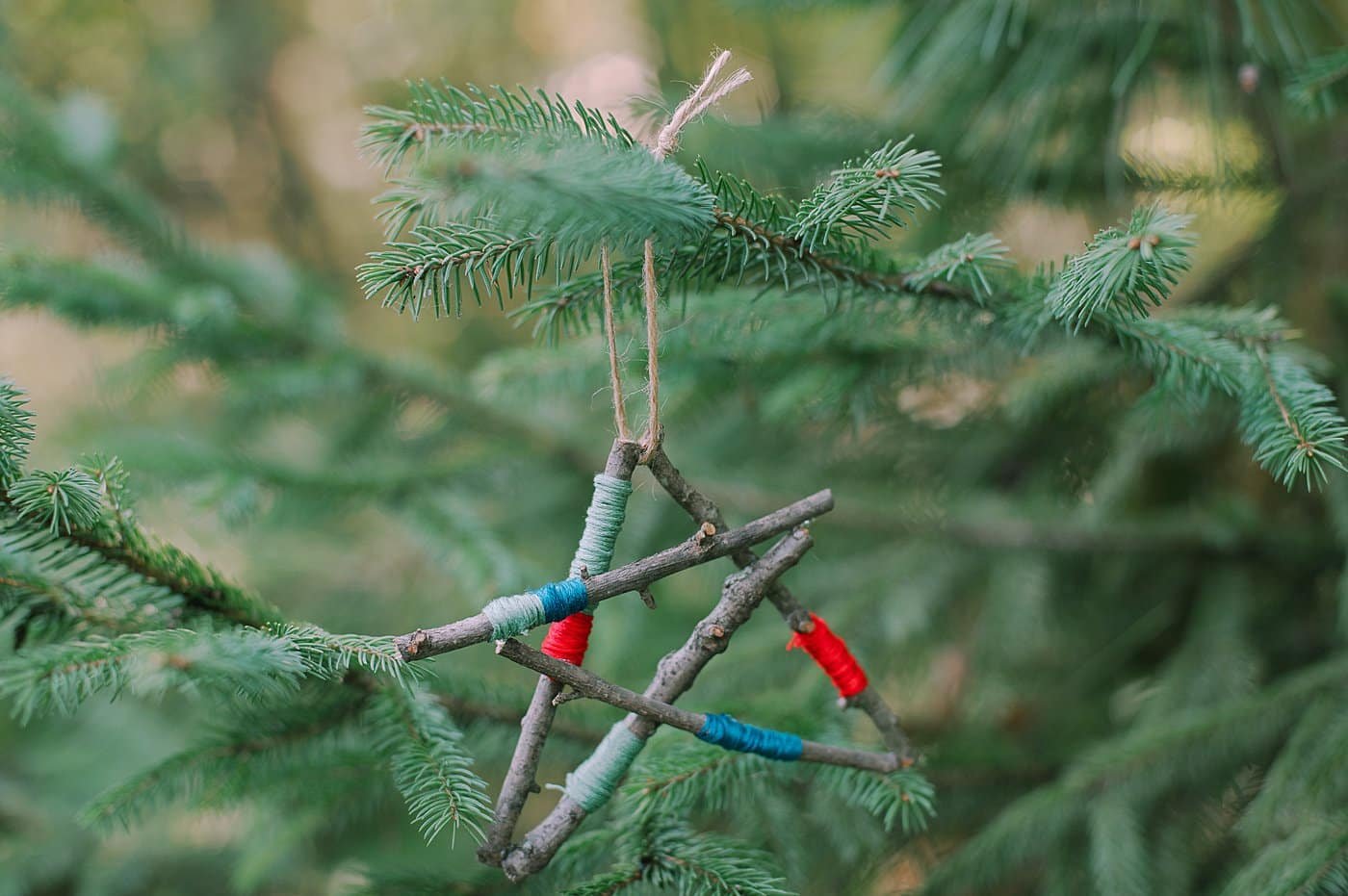 How to Make a Star Ornament out of Emboridery Floss Wrapped Sticks.