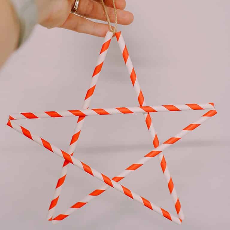 How to Make Drinking Straw Star Ornaments