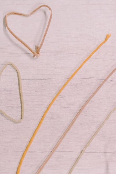 Learn to make DIY Beeswax Yarn Sticks with our simple guide. Enhance your crafting repertoire with this versatile and natural material!