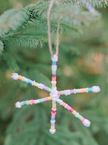 Craft your own Perler Beaded Pipe Cleaner Snowflake Ornaments with our easy guide. Add a touch of winter wonder to your holiday decor!