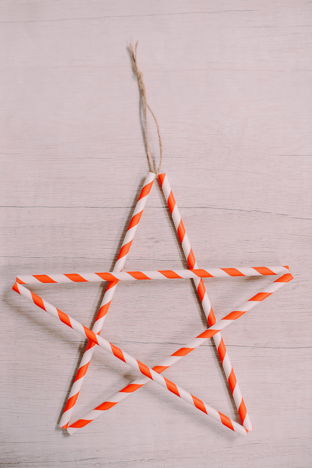 How to Make Drinking Straw Star Ornaments