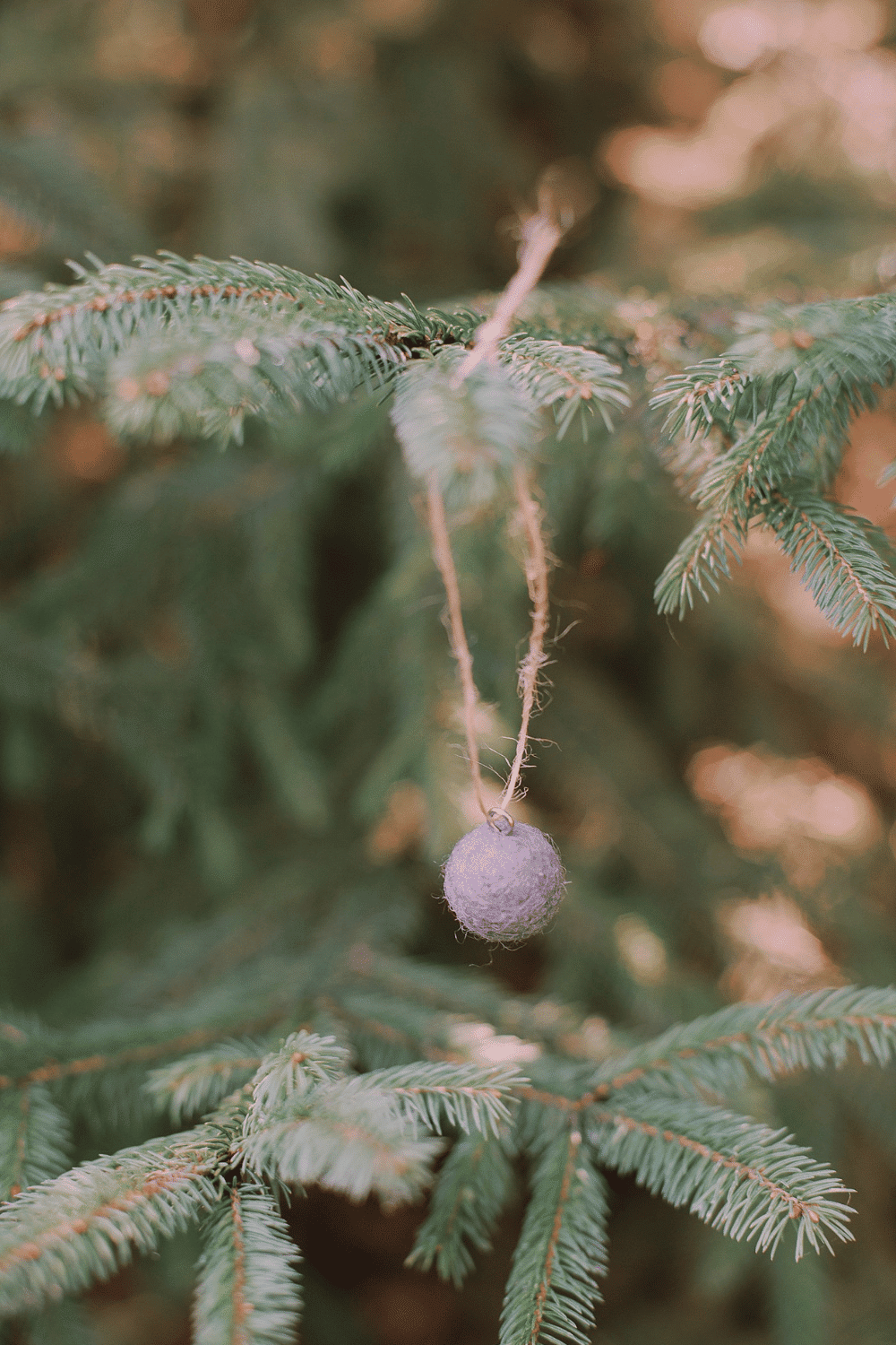 How to Make Felt Ball Ornaments for the Christmas Tree