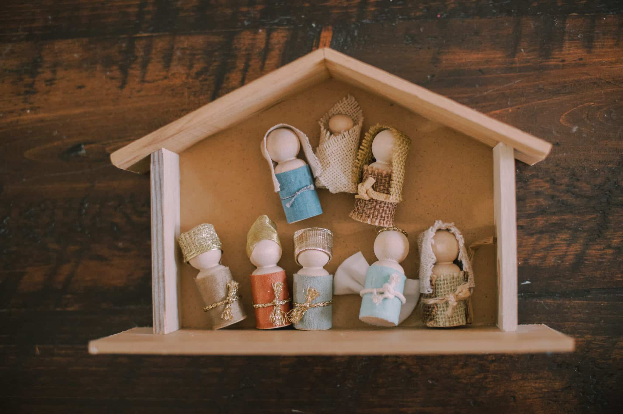 Do It Yourself Nativity Peg Dolls - Craft Kits - 18 Pieces