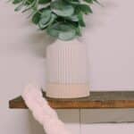 How to make a DIY chain stitch garland with chunky yarn.