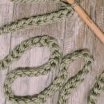 How to make a DIY chain stitch garland with chunky yarn.