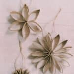 How to make flower ornaments using recycled toilet paper tubes.