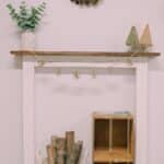 How to make a toilet paper flower garland for the mantel.