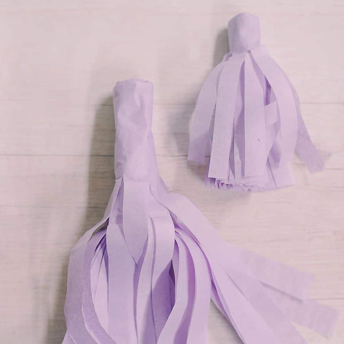 How to make tissue paper tassels.
